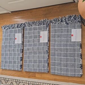 LYDIA COLLECTION BLUE AND WHITE HANDCRAFTED ACCENT RUGS BUNDLE OF 3